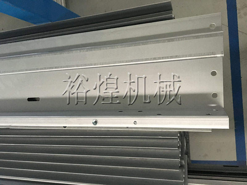 電梯上坎設(shè)備成型機 電梯上坎設(shè)備成型機