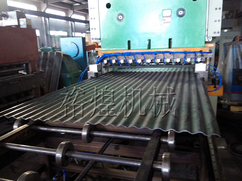 鋼板倉(cāng)波紋板設(shè)備 鋼板倉(cāng)波紋板設(shè)備